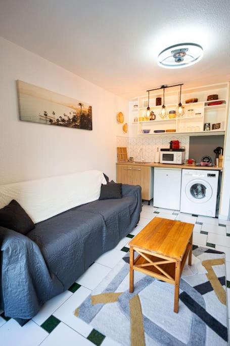 Apt Neuf 300M Plage Netflix Saint-Raphael  Exterior photo